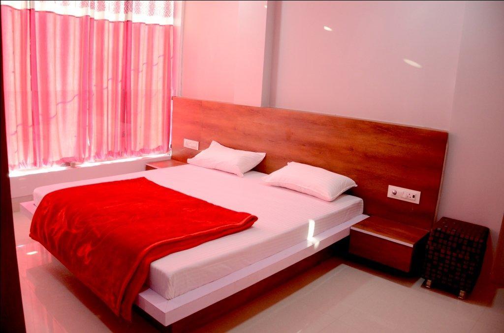 Hotel Tathastu อุจเจน ภายนอก รูปภาพ